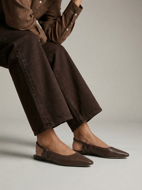 Capsule - Elle Brown Flat