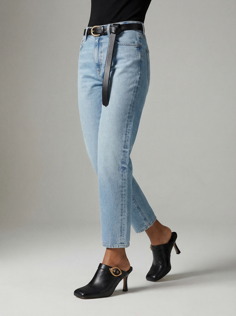 Capsule - Darlin Black