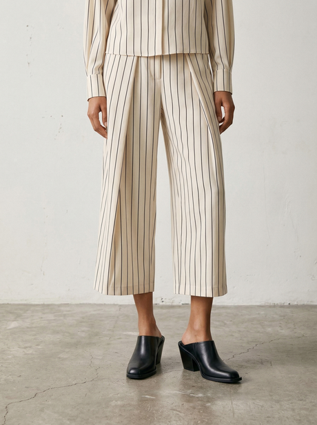 Capsule - Santana Black