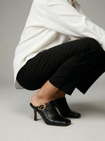 Capsule - Darlin Black