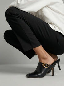 Capsule - Darlin Black