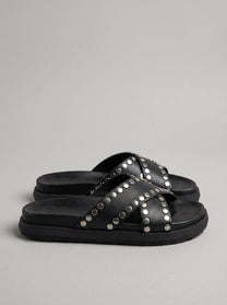 Dakiri Black