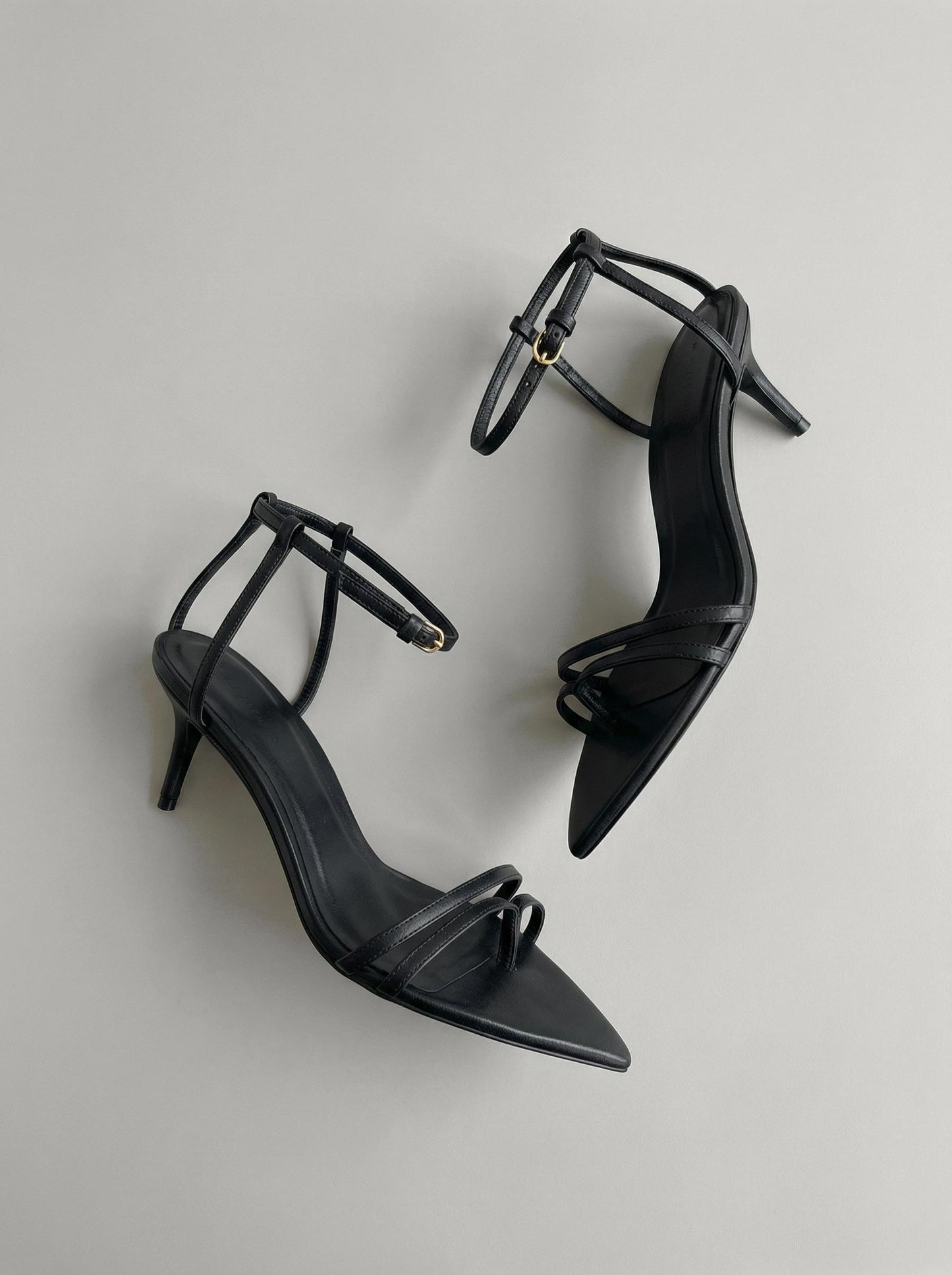 Capsule - Coralie Black