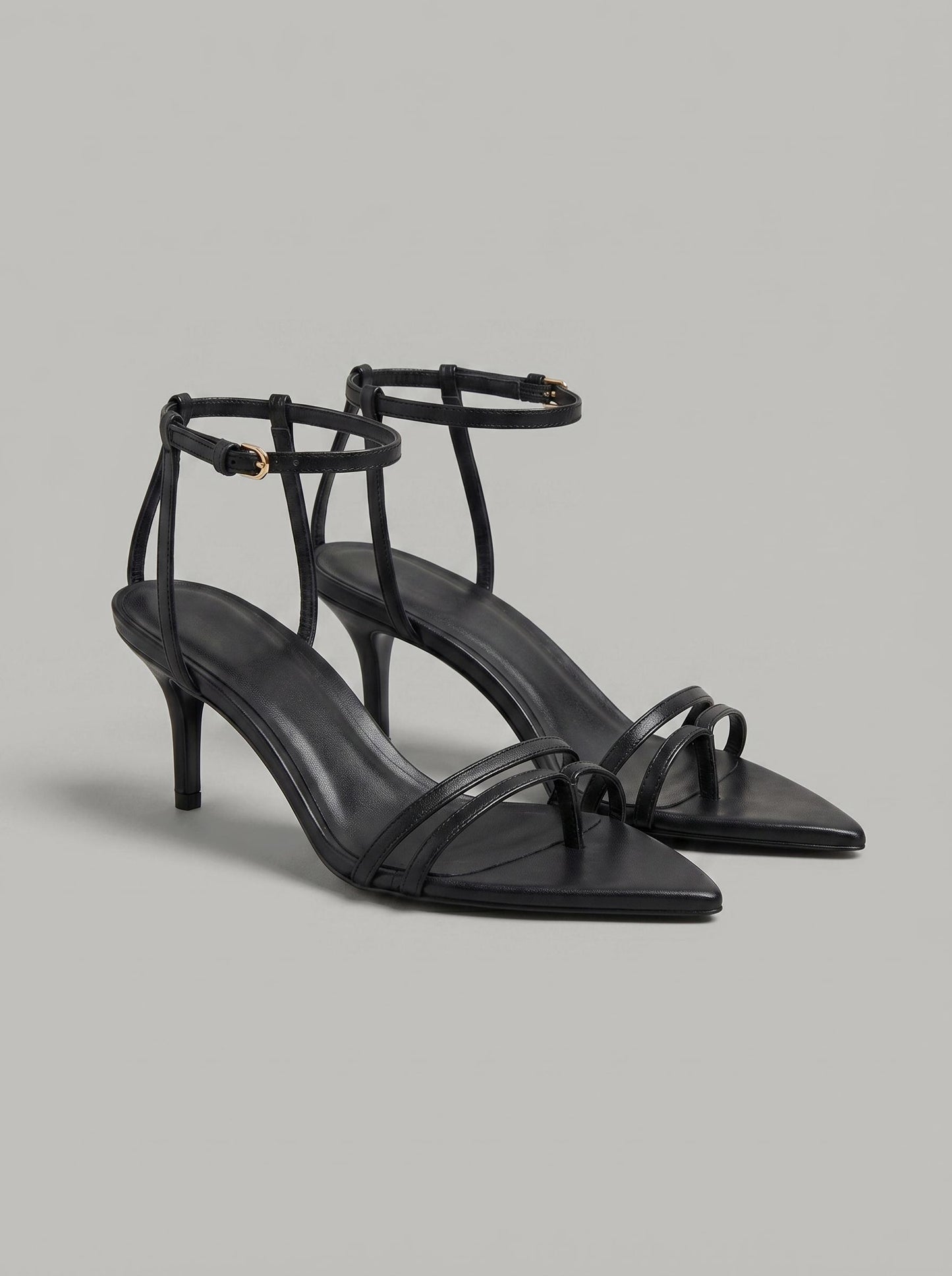 Capsule - Coralie Black