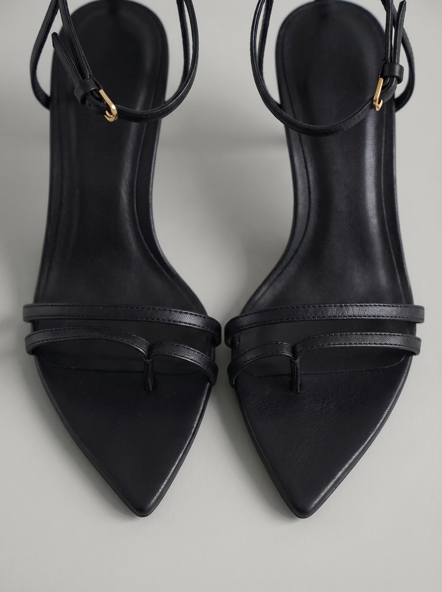 Capsule - Coralie Black
