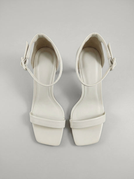 Capsule - Martina White