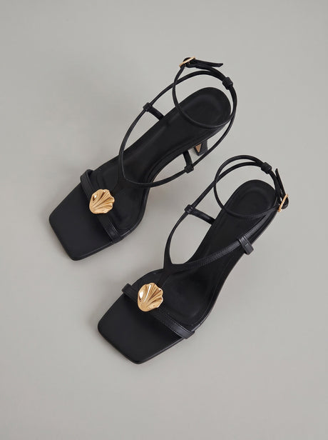 Capsule - Odette Black