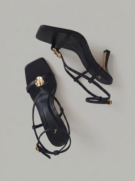 Capsule - Odette Black