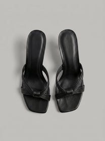 Capsule - Mono Heel Black