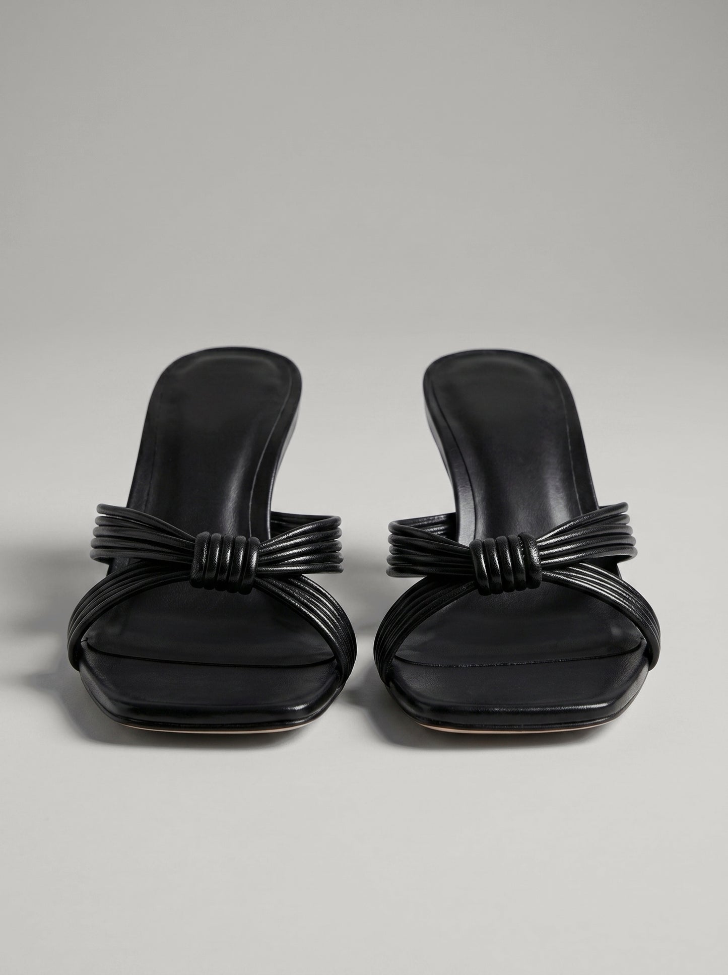 Capsule - Mono Heel Black