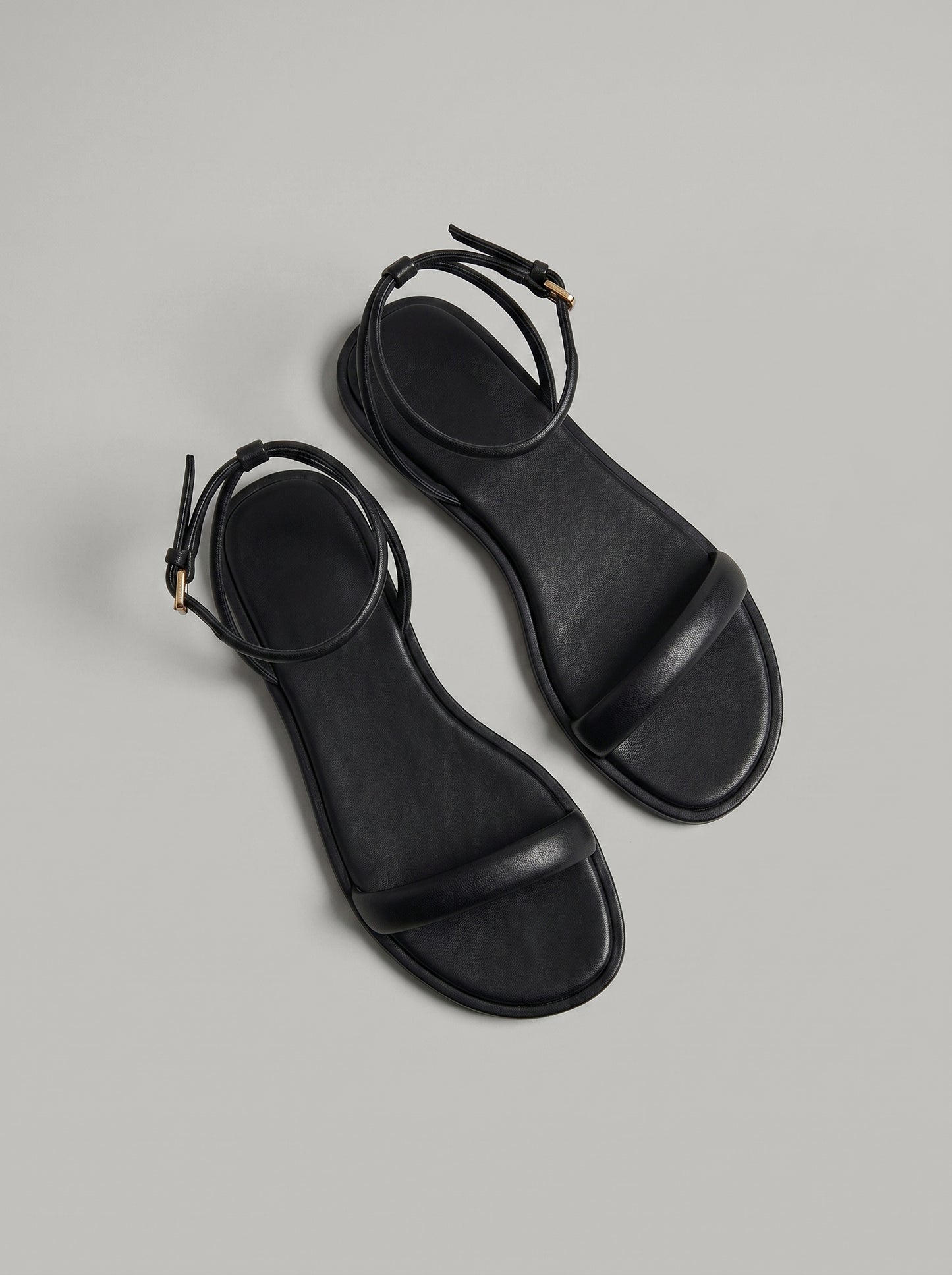 Capsule - Sorena Black