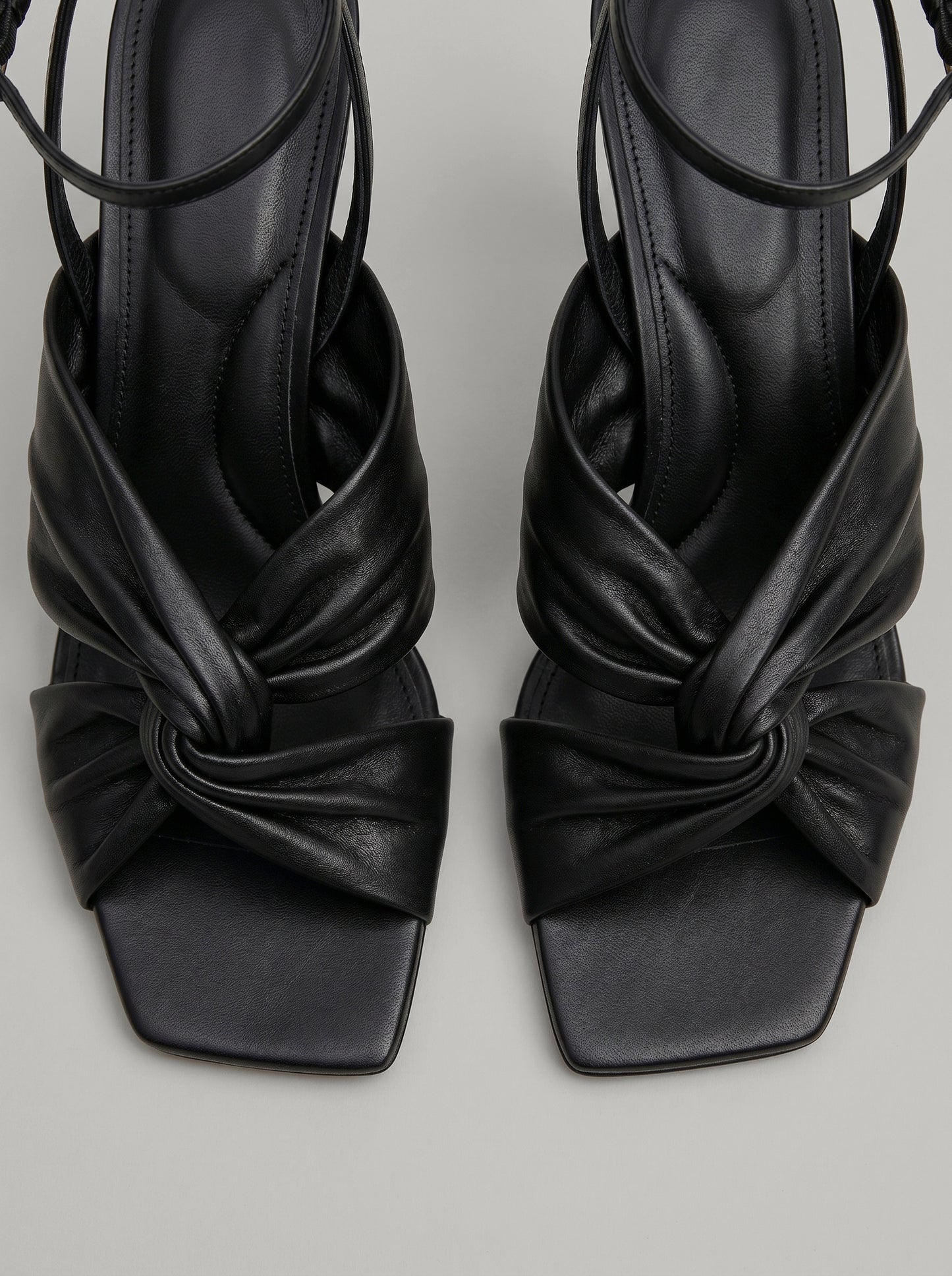 Capsule - Mirel Black