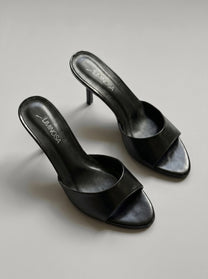 Pre-Order - Velma Black