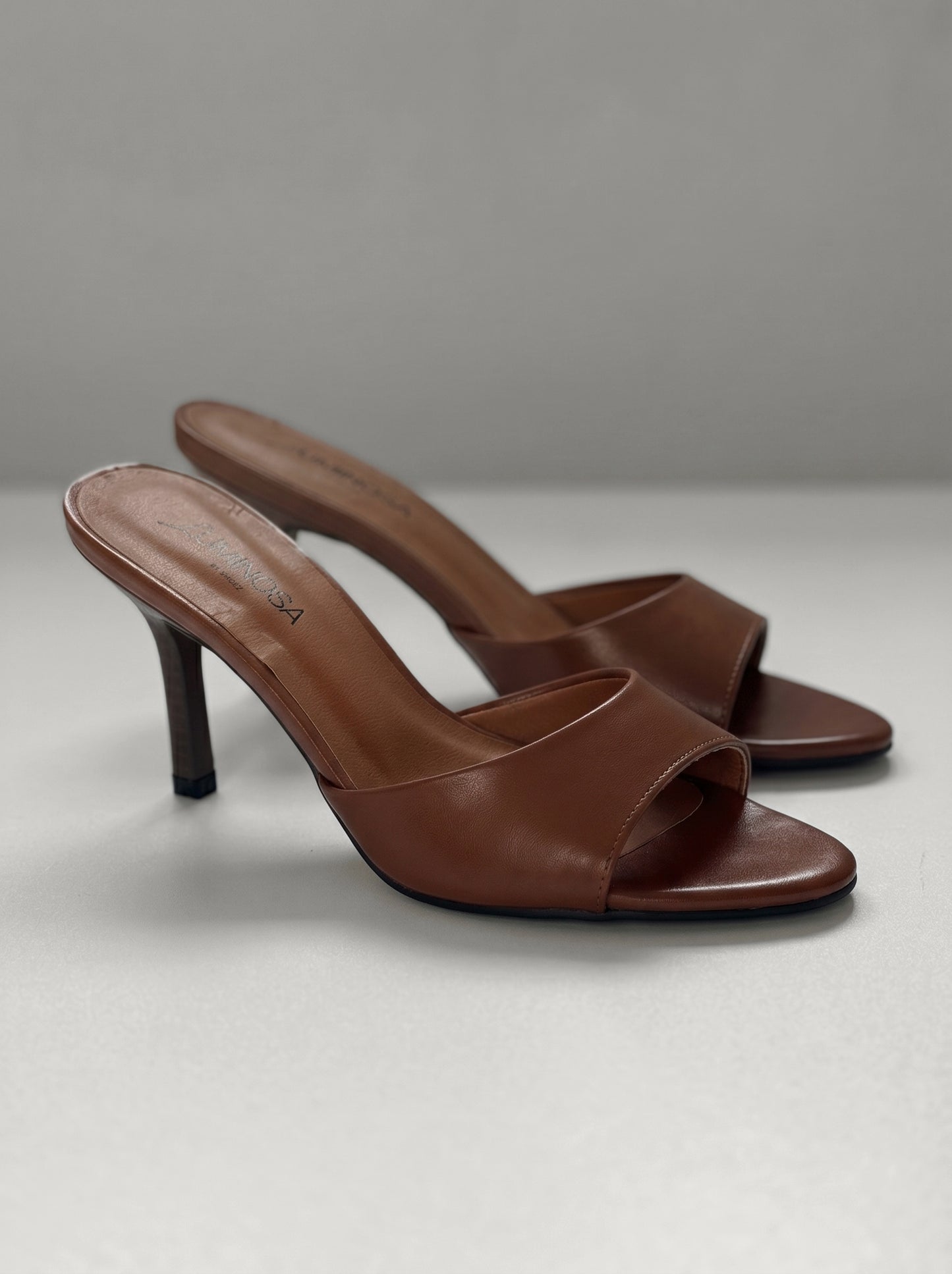 Pre-Order - Velma Caramel