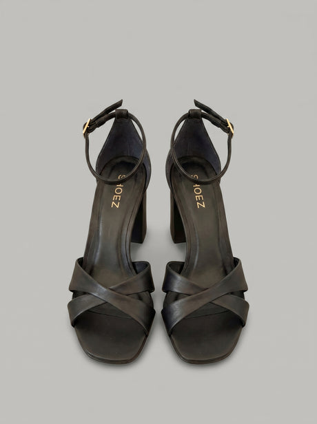 Capsule - Alexandera Black