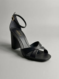 Capsule - Alexandera Black