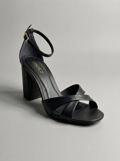 Capsule - Alexandera Black