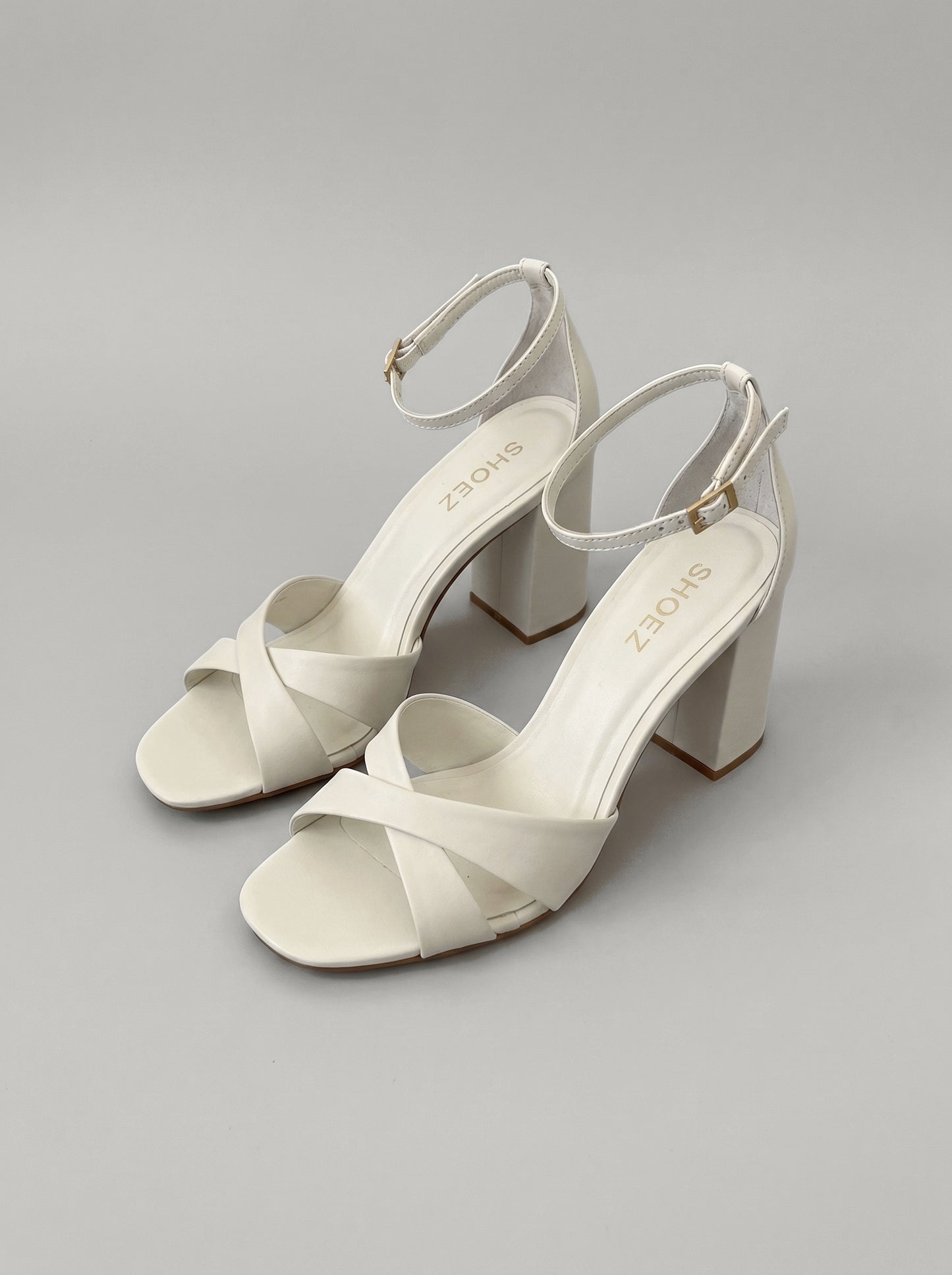 Capsule - Alexandera Off White