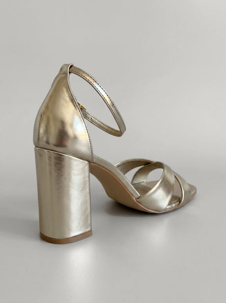 Capsule - Alexandera Gold