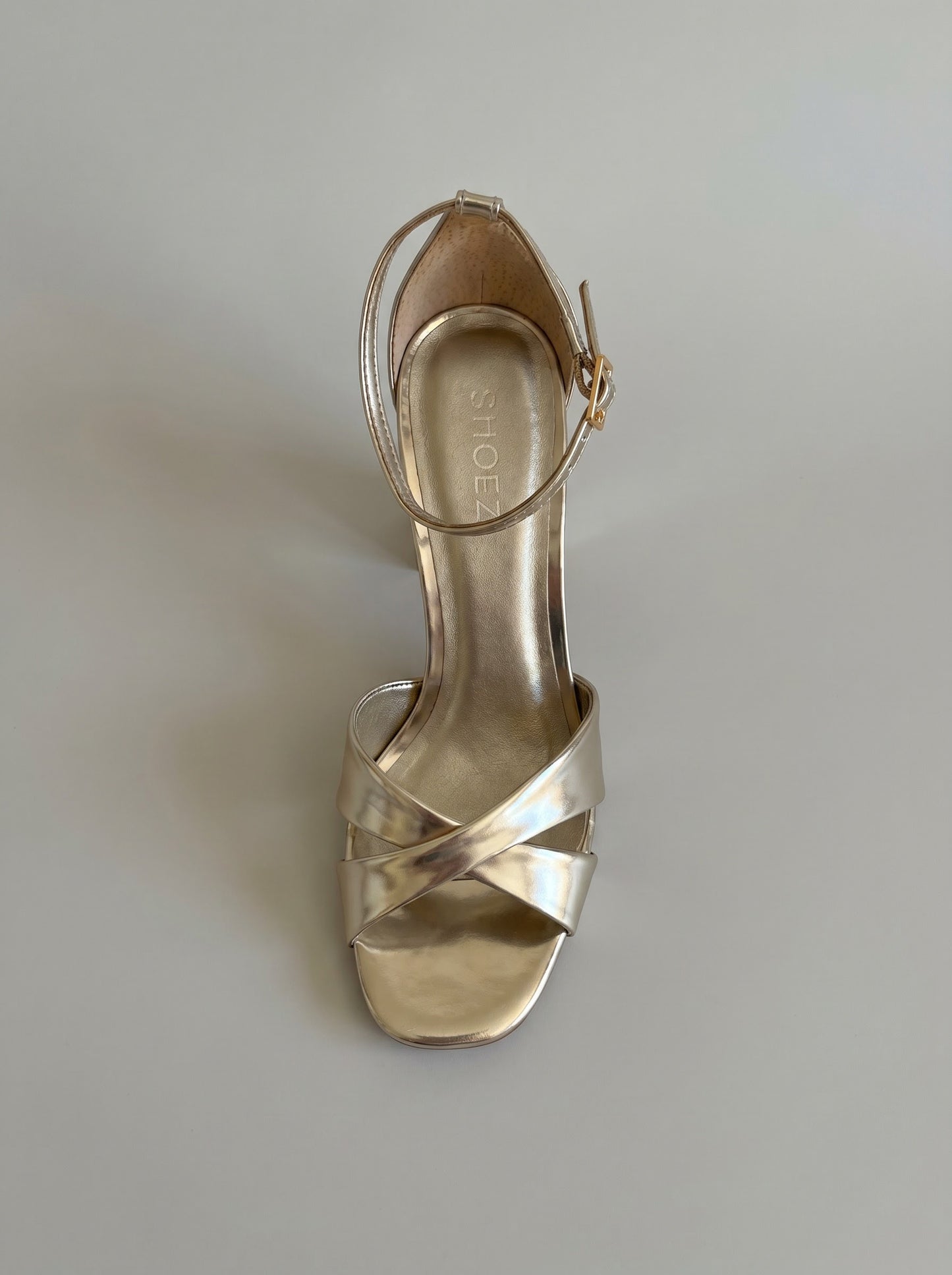 Capsule - Alexandera Gold