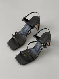 Capsule - Mila Black