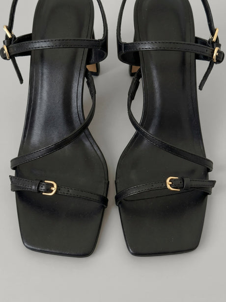 Capsule - Mila Black