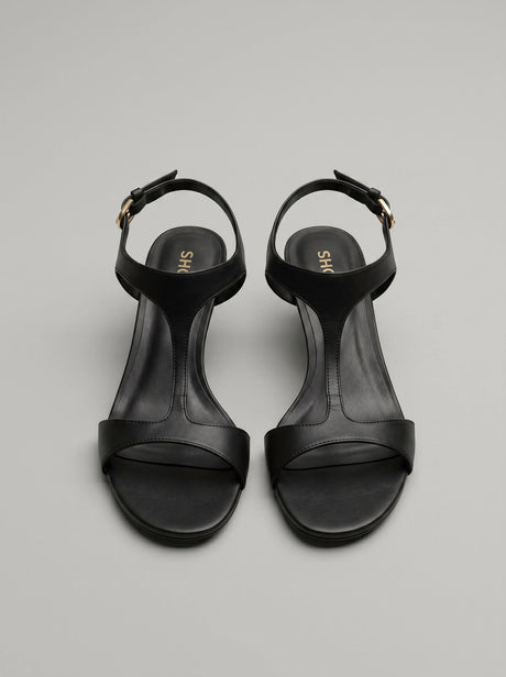 Capsule - Varena Black