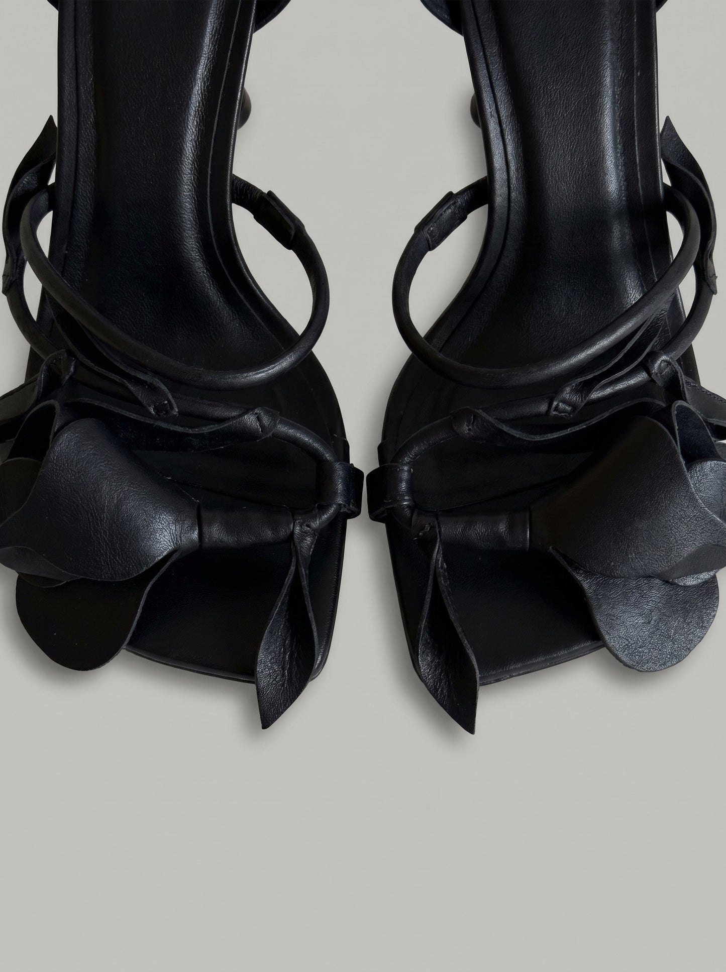 Capsule - Ashly Heel Black