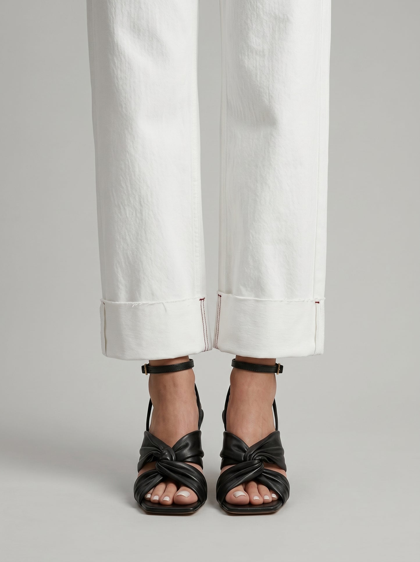 Capsule - Mirel Black