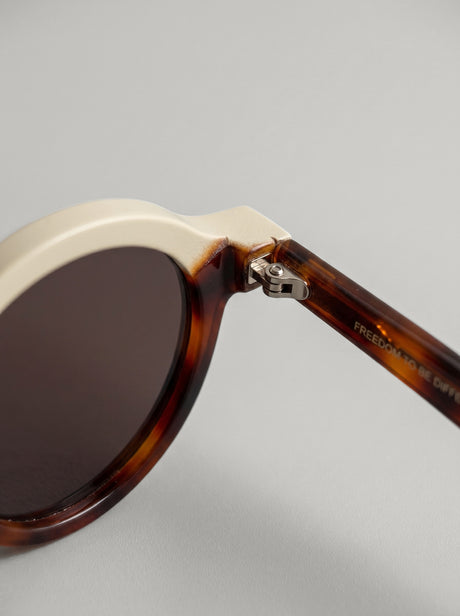 Dalston Cream&amp;Tortoise