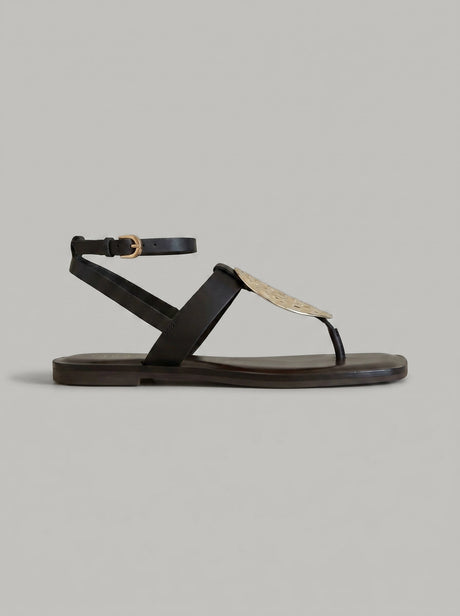 Capsule - Romy Black