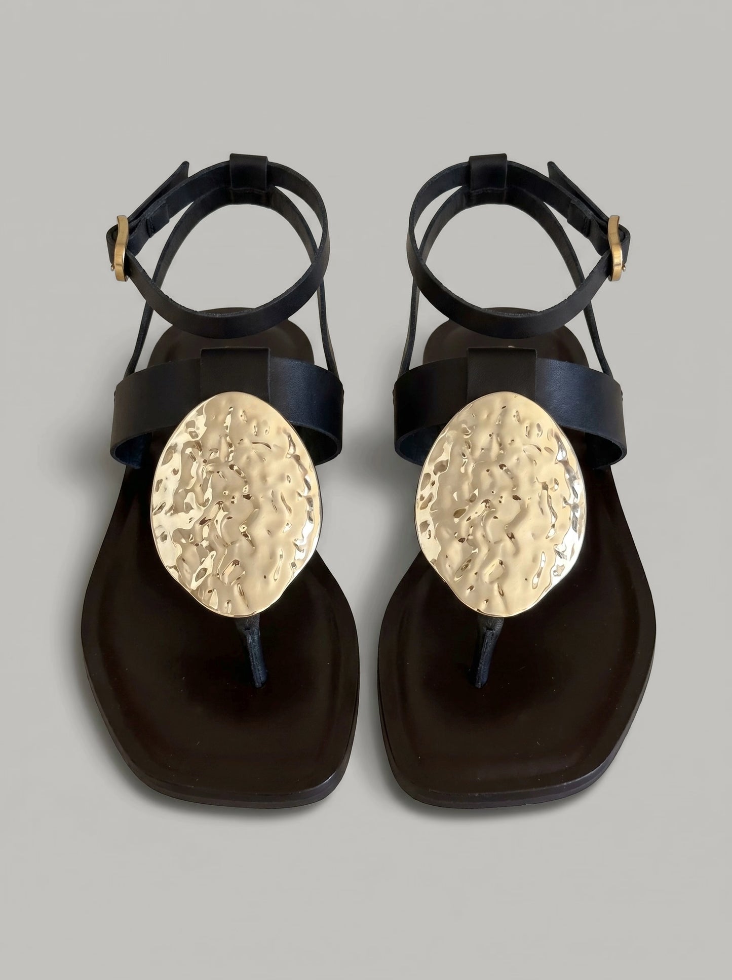 Capsule - Romy Black