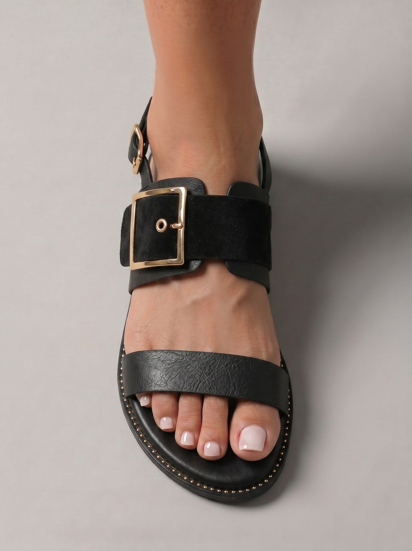 Amaya Black