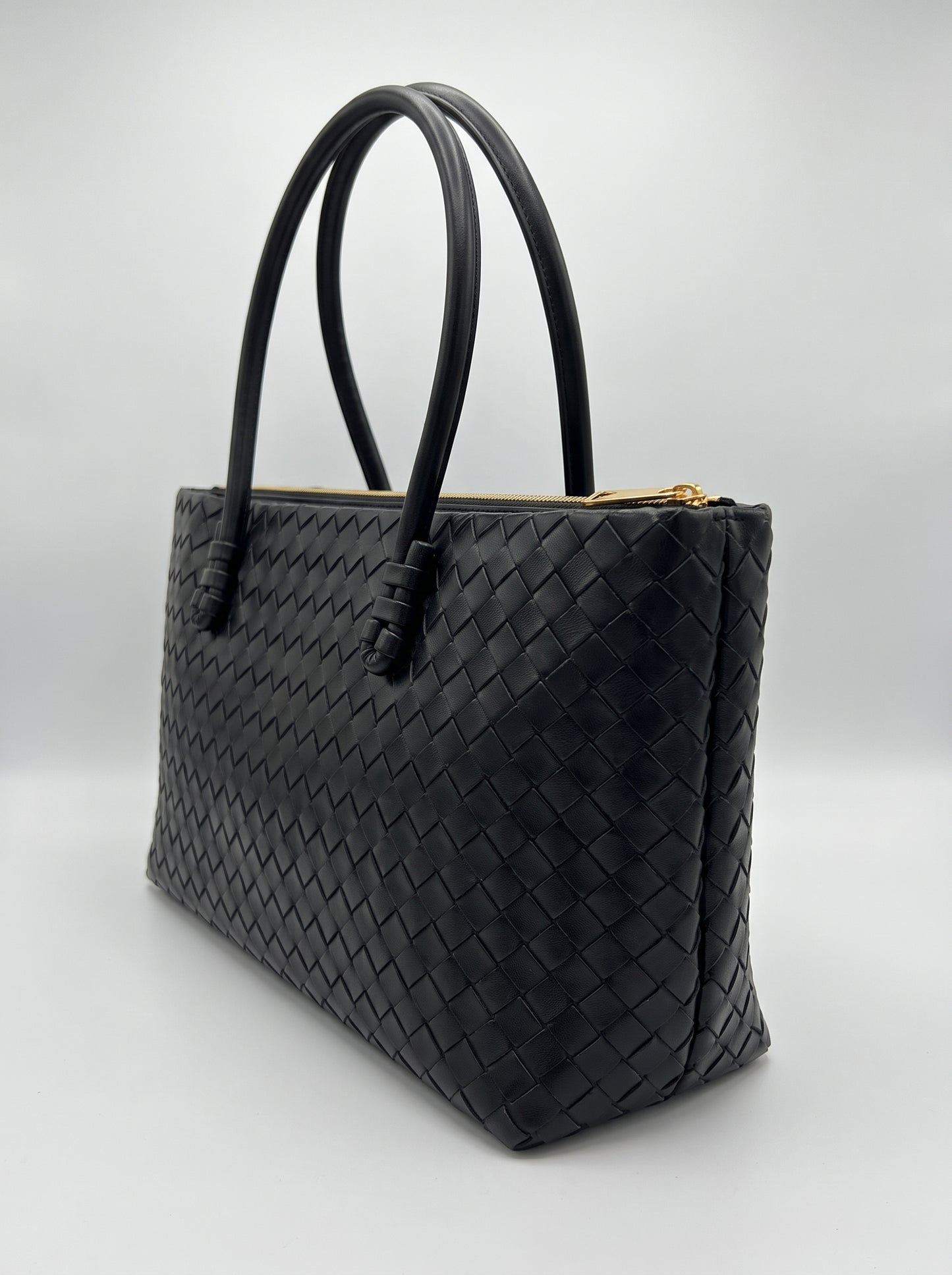 Large brown braided bag