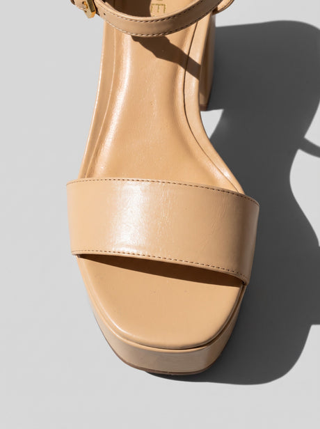 Capsule - Loren Nude