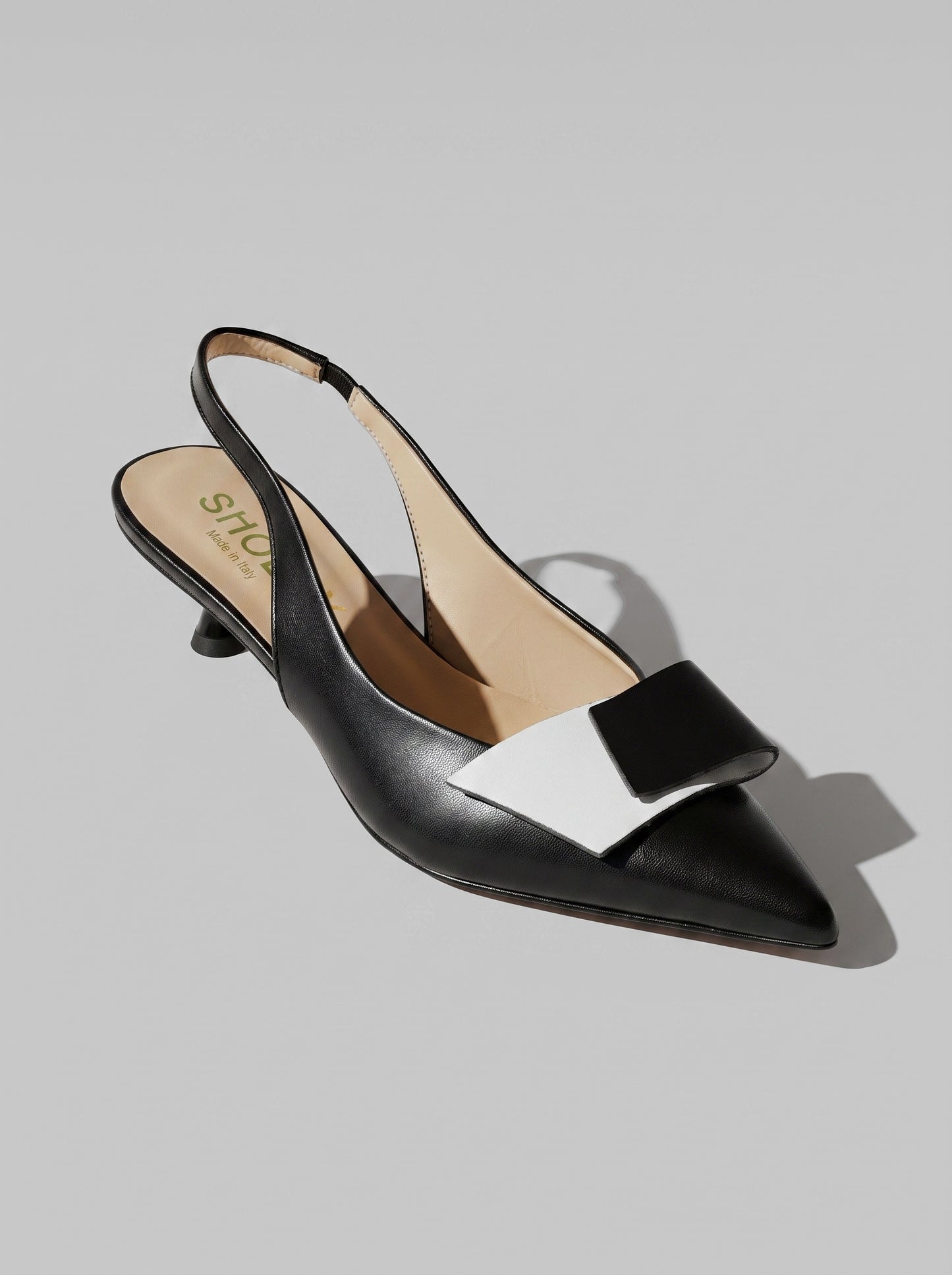 Vivienne Black & White