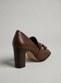 Capsule - Sanna Brown
