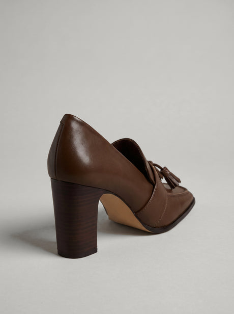 Capsule - Sanna Brown