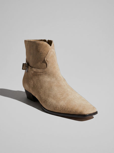 Capsule - Moya Camel