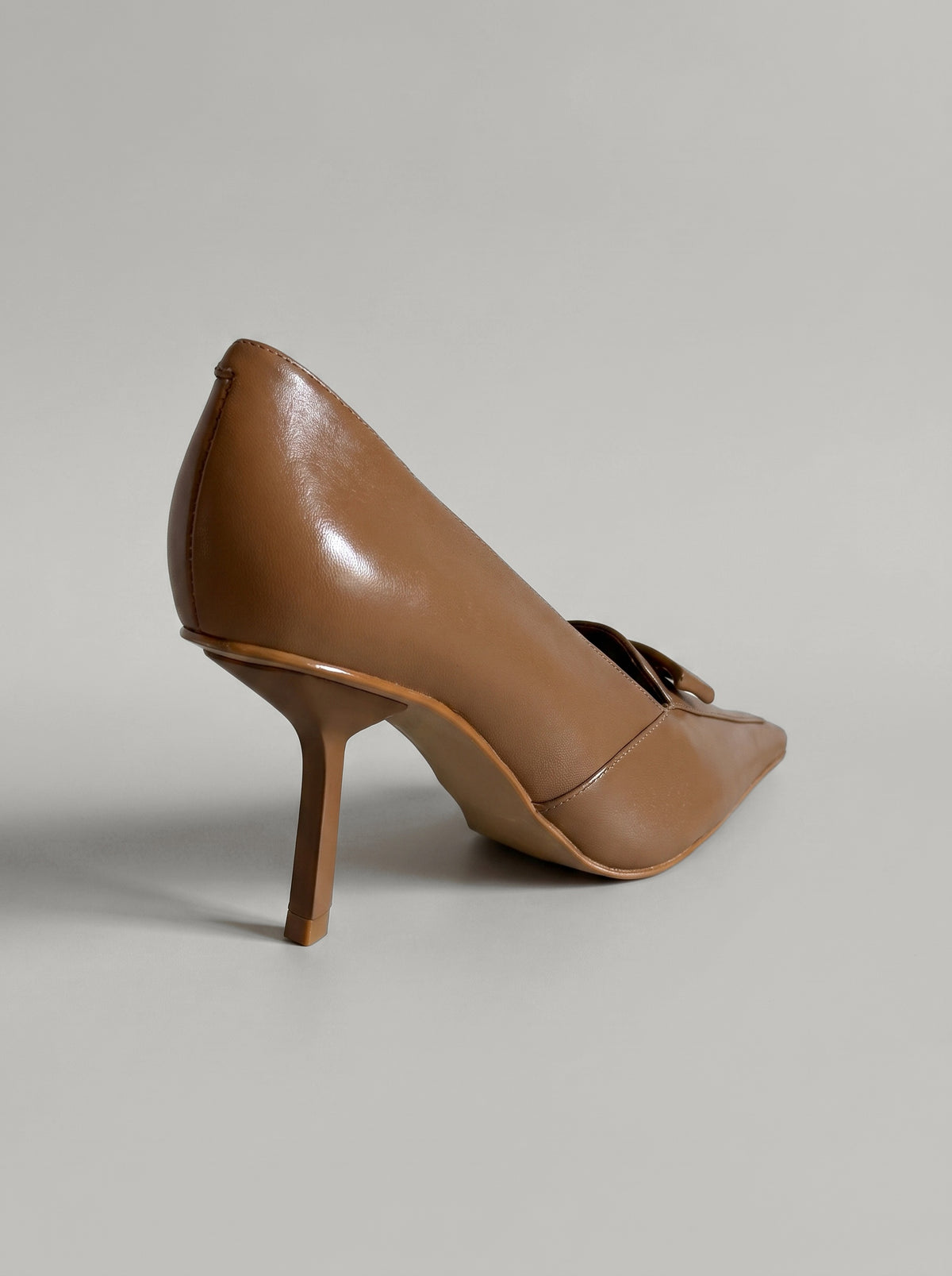 Capsule - Anita Brown