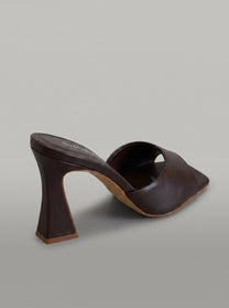 Capsule - Dalia Ganache
