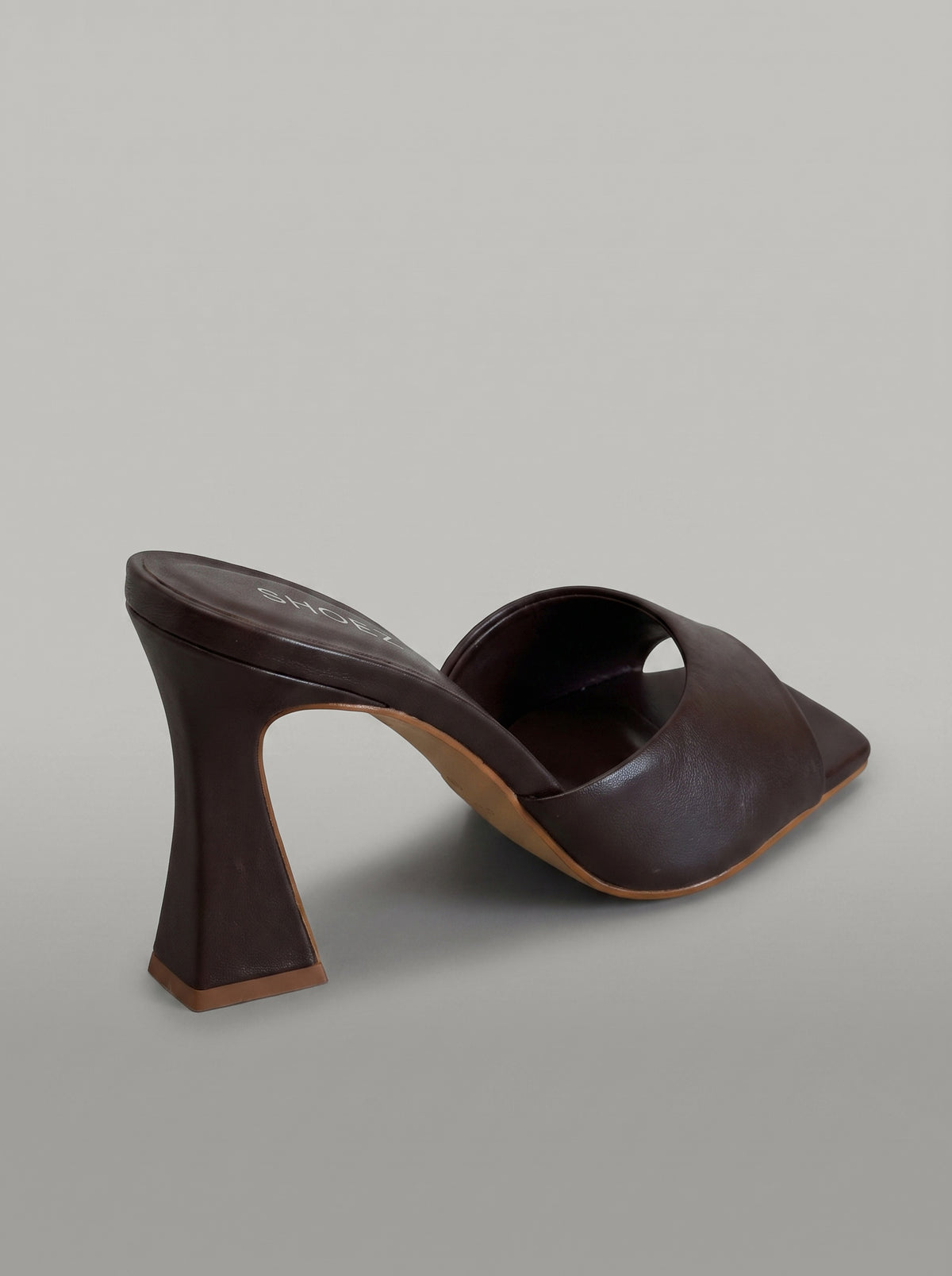 Capsule - Dalia Ganache