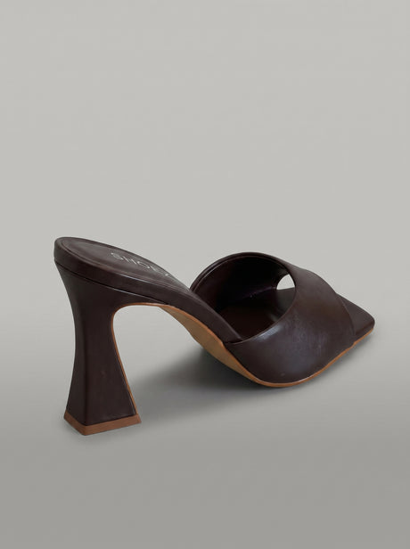 Capsule - Dalia Ganache