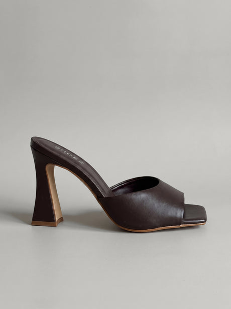 Capsule - Dalia Ganache