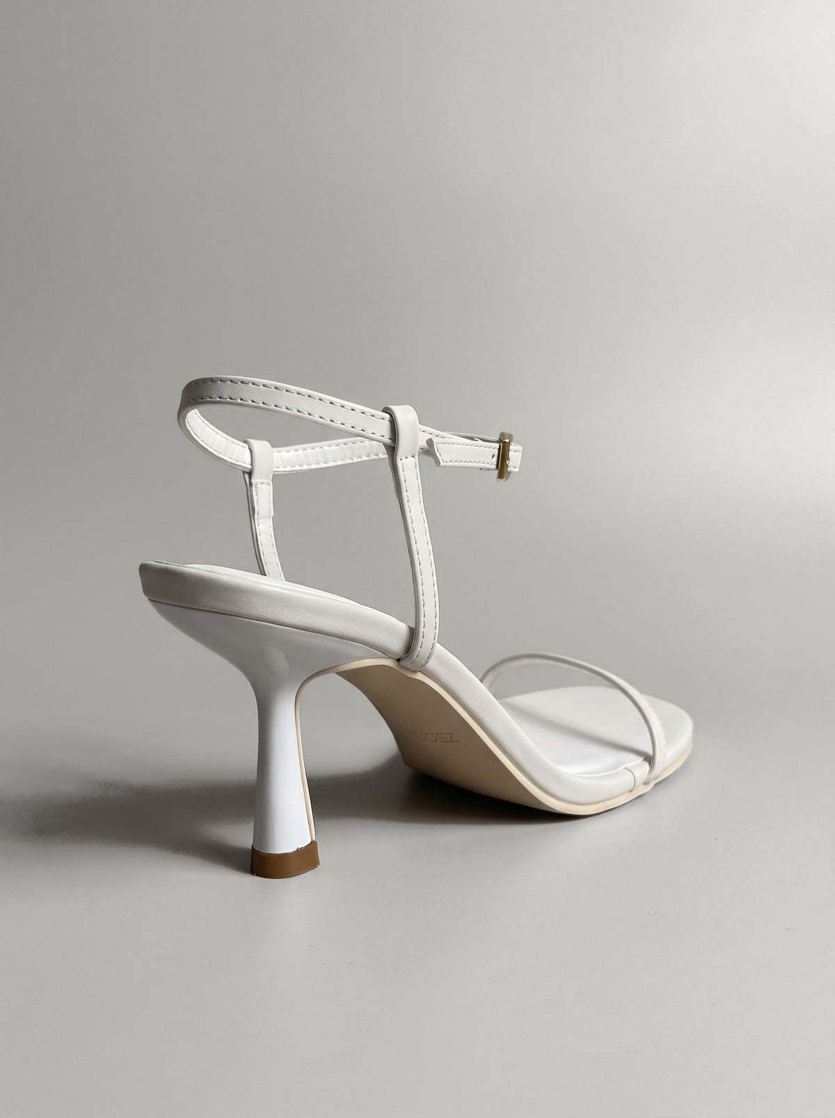 Eloria White
