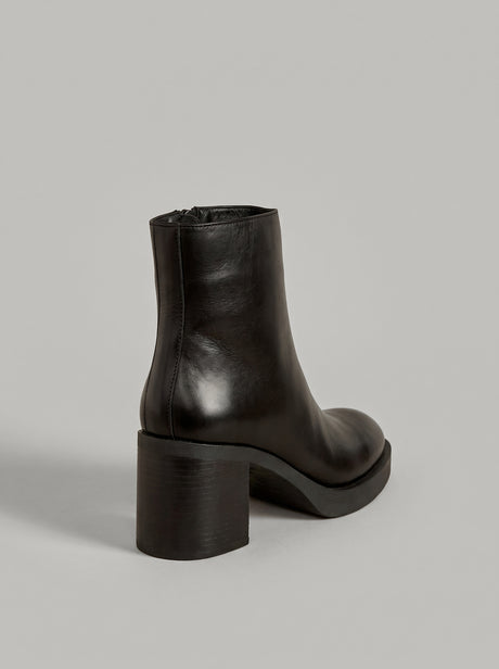 Genoa Black