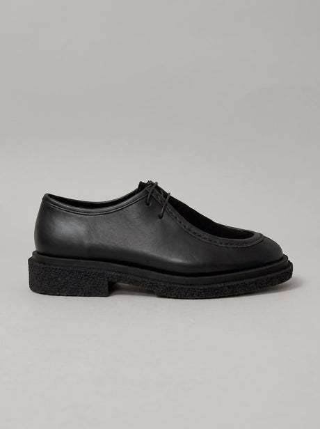 Lucca Black