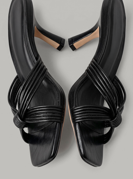 Capsule - Mono Heel Black