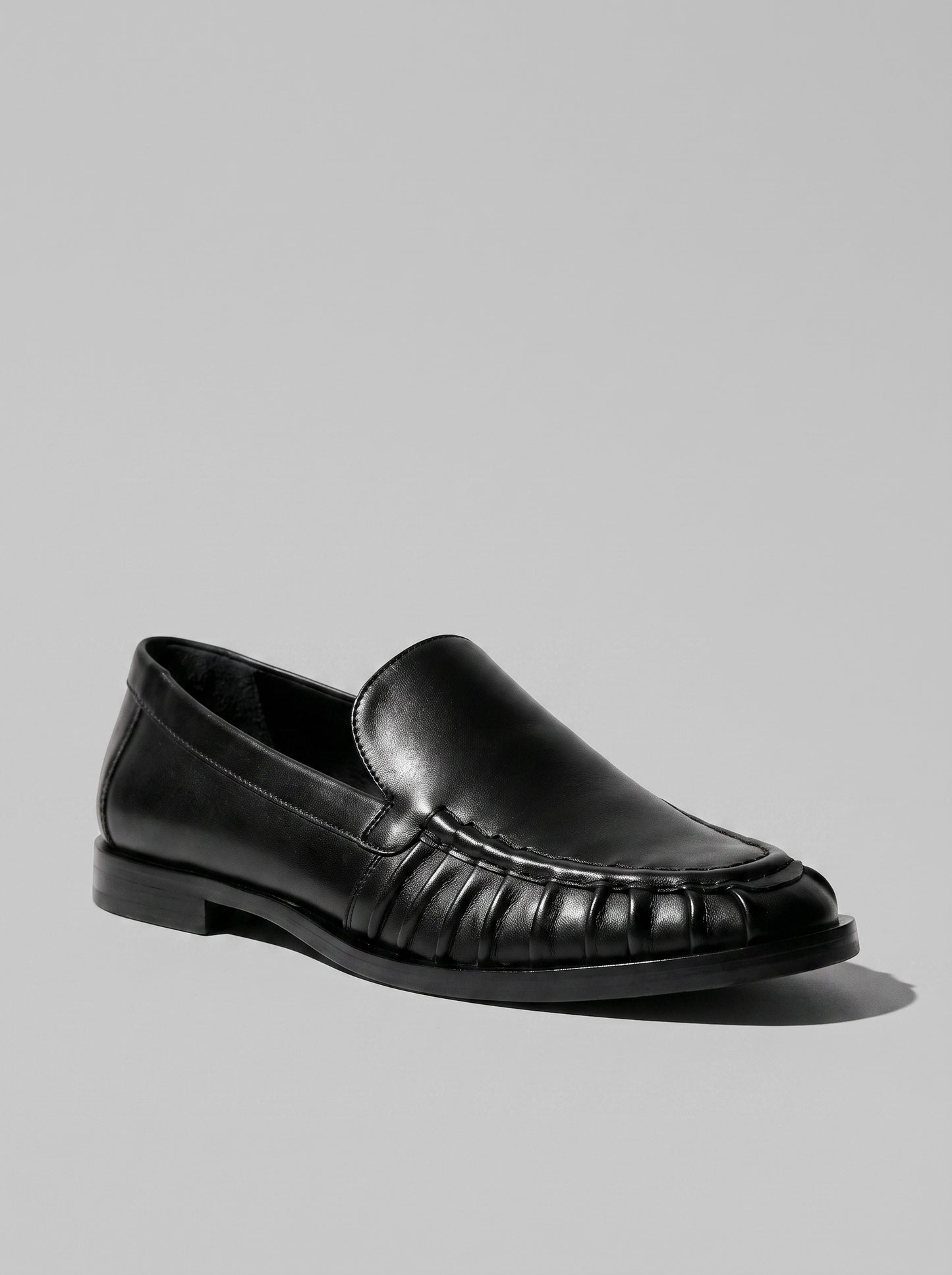 Capsule - Numa Black