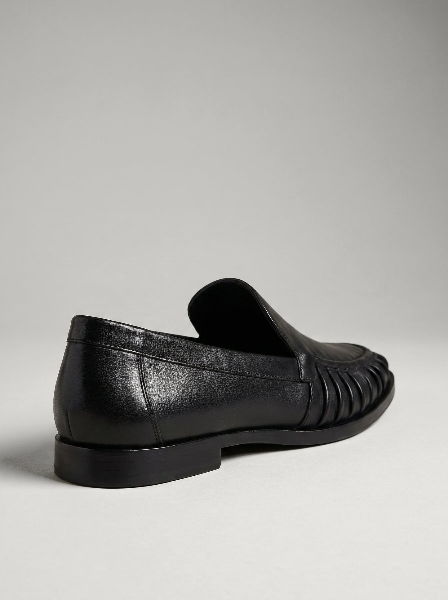 Capsule - Numa Black